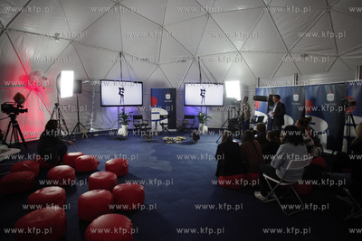 38 Gdynia Festiwal Filmowy. Nz. studio Filmowe Banku...