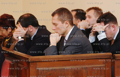 Rozpoczal sie proces w sprawie nielegalnych operacji...