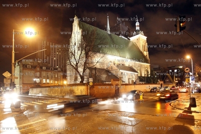 Nowa iluminacja kosciola sw. Bartlomieja w Gdansku.
22.12.2014
fot....