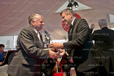 Sopot. Grand Hotel. Letnia Gala Biznesu. Nz. wręczenie...