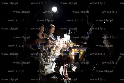 Świat Mało Znany. Przegląd teatralny grupy Im Plus...