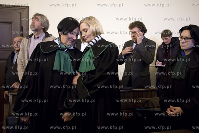 Prezydent Sopotu Jacek Karnowski i dwóch biznesmenów...