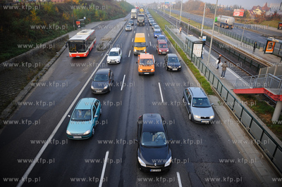 Gdansk. Poranne korki na Armi Krajowej.
07.11.2011
fot....