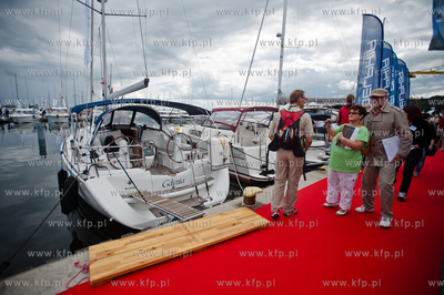 Przystan jachtowa Marina Gdynia. VIII Targi i Festiwal...
