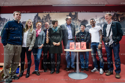 Gdansk. Biblioteka Manhattan w CH Manhattan. Spotkanie...