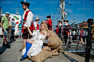 Gdansk. Rybackie Pobrzeze. Baltic Sail. Inscenizacja...