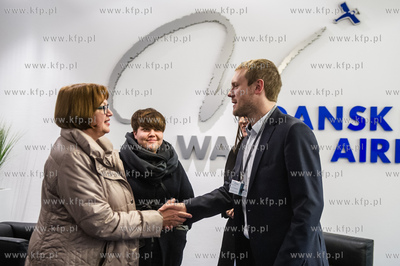 Linia Lotnicza Ryanair oraz Port Lotniczy Gdansk in....