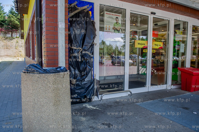 Gdynia. Chwarzno. Proba kradziezy pieniedzy z bankomatu...