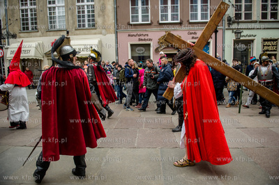 Wielki Piatek. Misterium Meki Panskiej na ulicach Gdanska.
25.03.2016
fot....