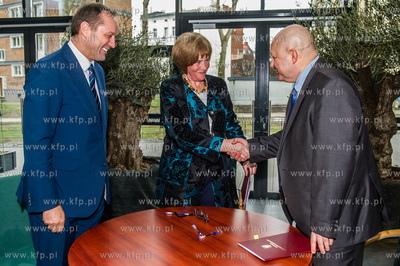 Gdansk. Uroczystosc oficjalnego otwarcia nowej siedziby...