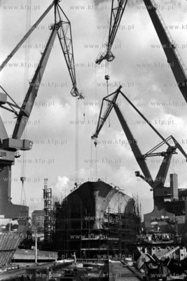 Budowa statku w Stoczni Gdańskiej im. Lenina. 
12.09.1978
3wrzesien78_z.kosycarz_p26
Fot....