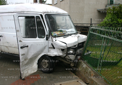 Wypadek na skrzyzowaniu osiedlowych uliczek Kieleckiej...