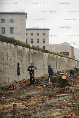 Berlin.Pozostalosci Muru berliskiego - istniejacego...