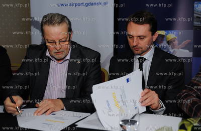 Sopot. Hotel Haffner. Podpisanie umowy na budowe nowego...
