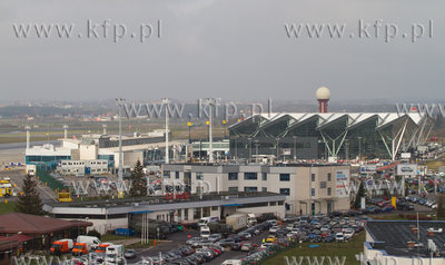 Gdansk, Rebiechowo. Nz.Terminal pasazerski T2. 20.04.2012...