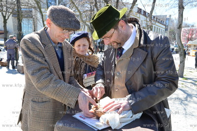 Muzeum II Wojny Swiatowej przygotowala historyczny...