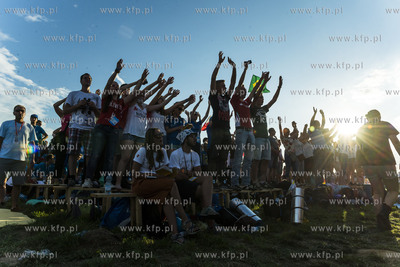 Młodzi z całego świata w sobotę, w przedostatni...