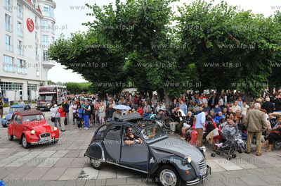 Sopot. Molo Jazz Festival. Pochod Nowoorleanski z Placu...