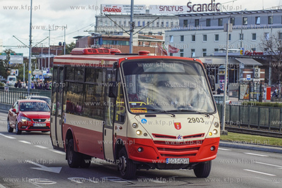 Gdańsk, Dworzec PKP. Autobus KAPENA IVECO URBY 65C...