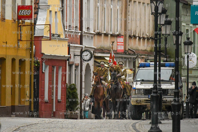 Uroczystosci na rynku w Kościerzynie z okazji 102....