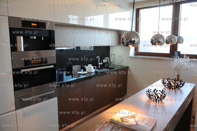 Gdynia, ponad 140 metrowy apartamentowiec SEA TOWERS...