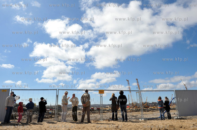Budowa stadionu w Gdansku Letnicy. Mieszkancy Gdanska...