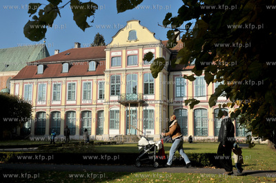 Park Oliwski w Gdansku Oliwie. Palac Opatow.  23.10.2011...