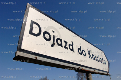 Gdansk Kokoszki. Drogowskaz na rogu ul. Kartuskiej...