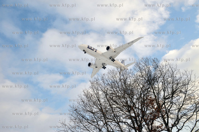 Boeing 787-800 Dreamliner Polskich Linii Lotniczych...