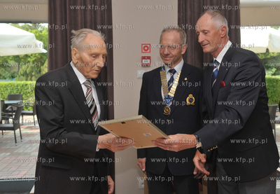 Kazimierz Piechowski legendarny uciekinier z obozu...