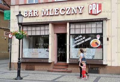 Kościerzyna. Rynek. Bar Mleczny PRL. 22.06.2016 Fot....