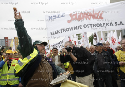 Gdansk. Demonstracja ponad 3 tys. zwiazkowcow z Grupy...