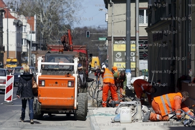 Sopot. Rewitalizacja Al.Niepodleglosci. Wymiana nawierzchni...