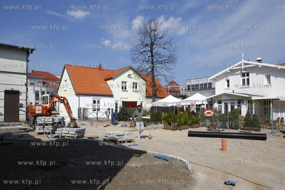 Rewitalizacja placu na zapleczu klubu Spatif w Sopocie.
22.04.2014
fot....
