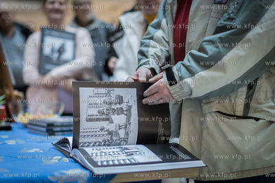 Centrum Handlowe Manhattan. Premiera albumu "Fot. Zbigniew...