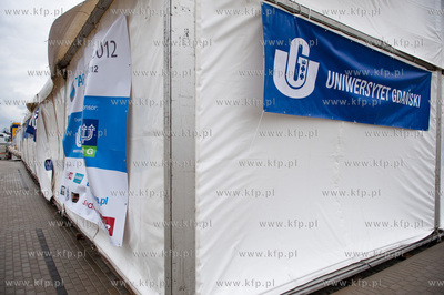 Uniwersytet Gdanski. Targi Akademia 2012 z powodu bardzo...
