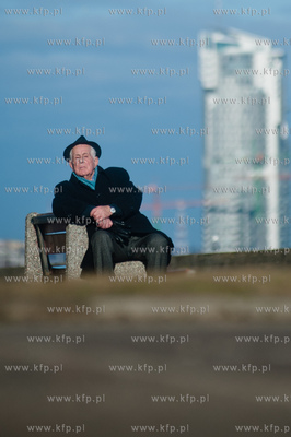 Sloneczny, zimowy dzien na plazy w Gdyni.
08.02.2014
fot....