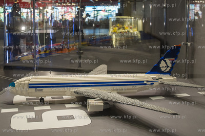 Gdansk. PGE Arena. Najwieksza w Polsce wystawa  budowli
z...