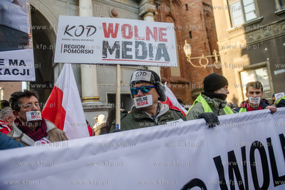 Gdansk. Manifestacja w obronie Wolnych Mediow zorganizowana...
