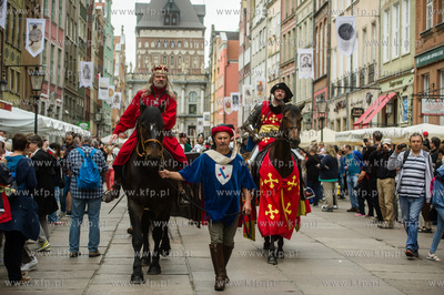 Gdansk. Swieto Miasta.  Parada Gdansczan - Wiwat Gdansk....