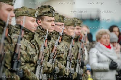 Gdansk. Wrzeszcz. Uroczyste złożenie kwiatów pod...