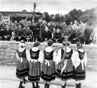 Wystep zespolu kaszubskiego w Ostrzycach na Kaszubach...