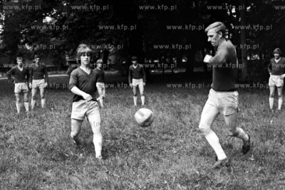 Trening pilkarzy LZS Trabki Wielkie. 
28.06.1973
7czerwiec73_z.kosycarz_p69
Fot....