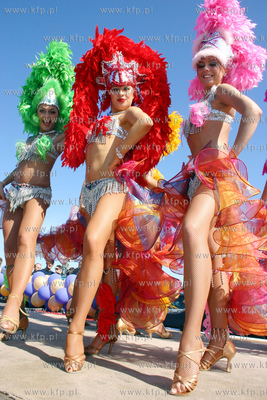 Skwer Kosciuszki Gdynia. Tancerki z zespolu X-Ray z...