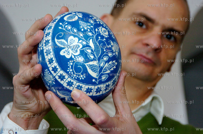 Wielkanoc. Akcesoria dekoracyjne. Nz. wielkanocen pisanki...