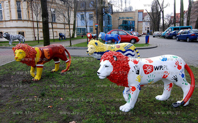 Siedziba Radia Gdansk w obstawie kolorowych Gdanskich...