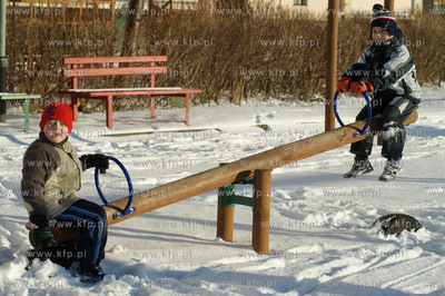 Gdansk-Suchanino. Zimowe szalenstwo na sankach.
Nz....