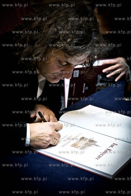 CH Manhattan. Promocja IV czesci albumu Fot. Kosycarz...