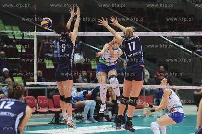 Hala Ergo Arena. Mecz siatkowki damskiej Atom Trefl...