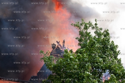 Pozar zabytkowego mlyna w Starogardzie Gdanskim. 26.05.2013...